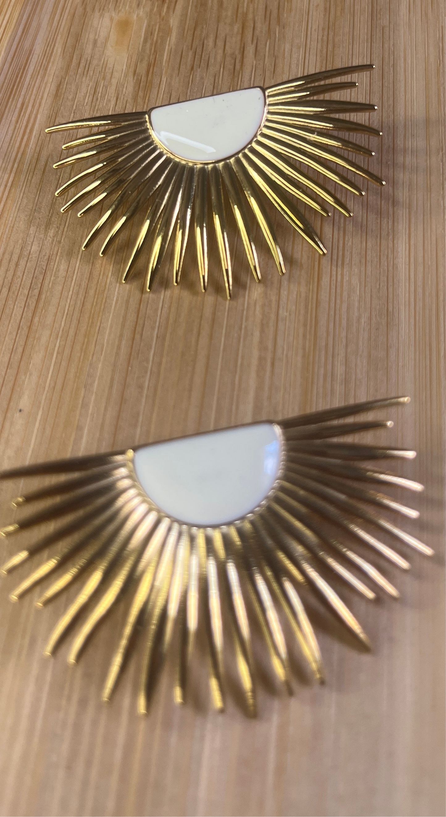 Boucle d’oreille, forme soleil